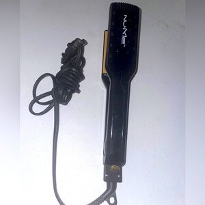 NU•ME Professional Flat Iron Ceramic Wet & Dry Model Number 110 240V Power Works